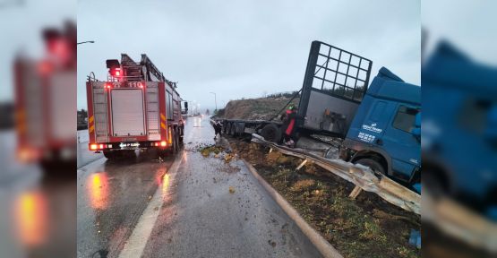 OTOBAN’DA KAZA, ARAÇLARDA HASAR ÇOK!