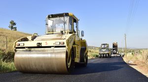 YEŞİLYÖRE YOLU ASFALTLANIYOR